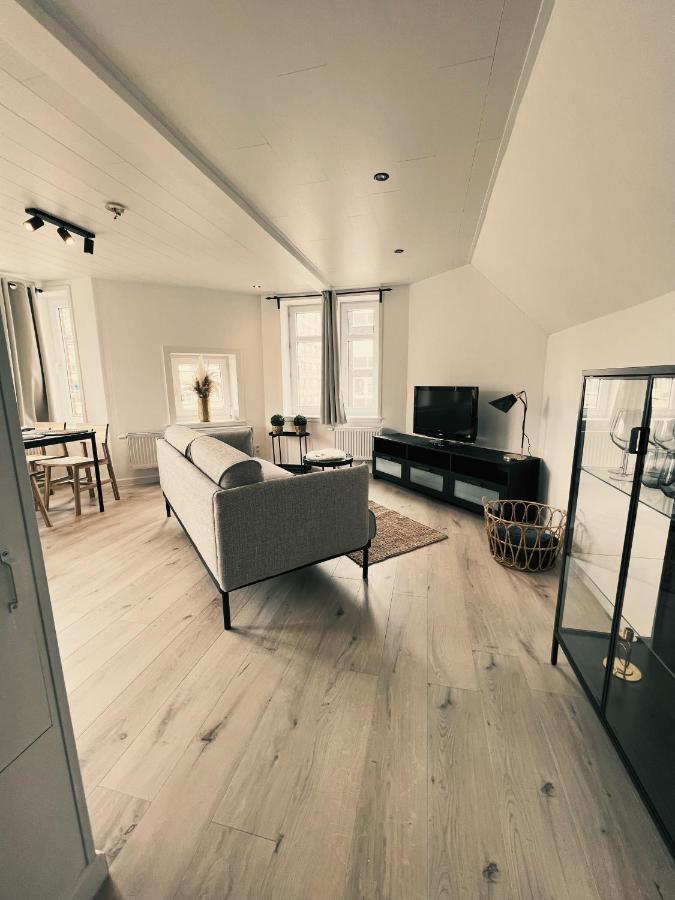 Studio Sarah De Panne Luaran gambar