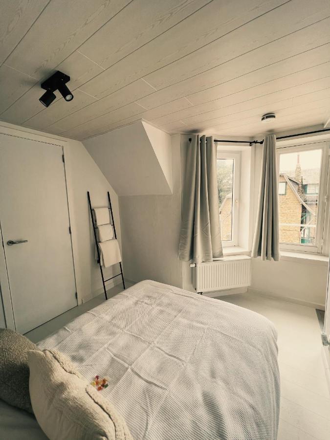 Studio Sarah De Panne Luaran gambar