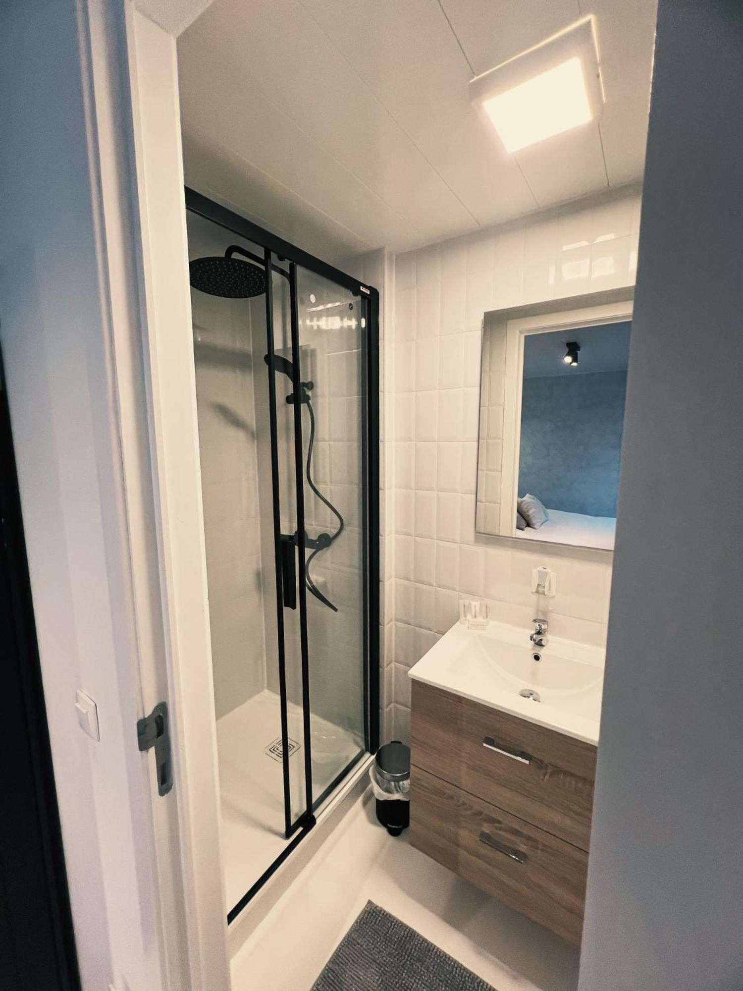 Studio Sarah De Panne Luaran gambar